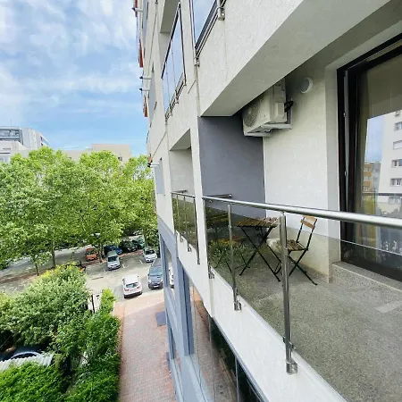 New City With Balcony 公寓 布加勒斯特