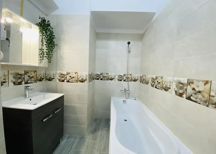 New City With Balcony Bukarest