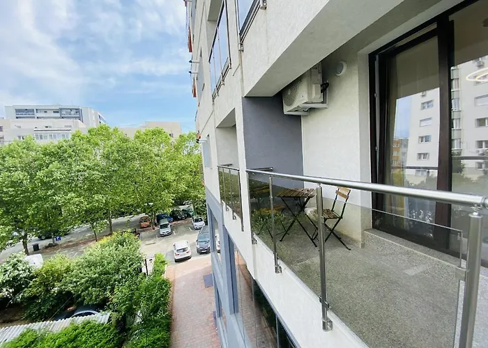 New City With Balcony 아파트 부쿠레슈티