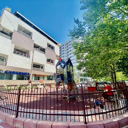 New City With Balcony * Boekarest